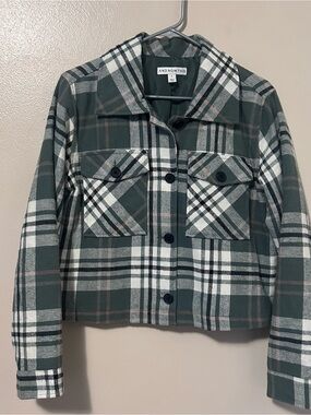 AND NOW THIS Green Plaid Button-Front Cropped Shacket